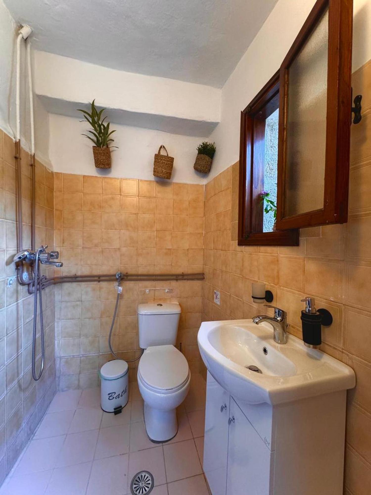 George&michael Traditional House * Rhodes City