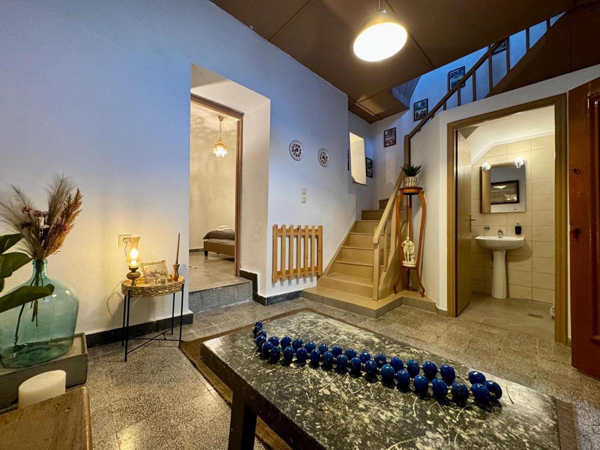 George&michael Traditional House * Rhodes City