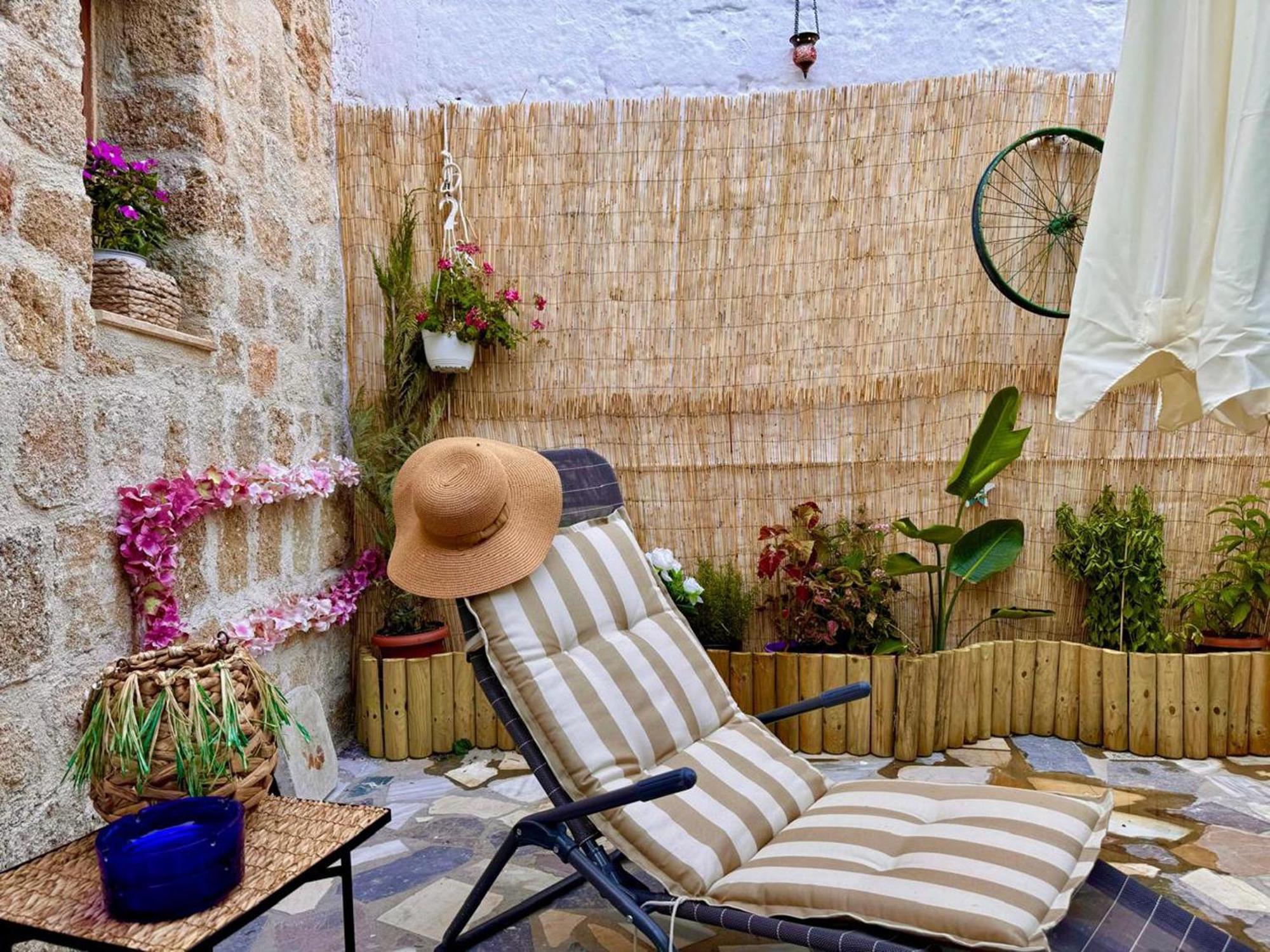 George&michael Traditional House Apartment Rhodes City