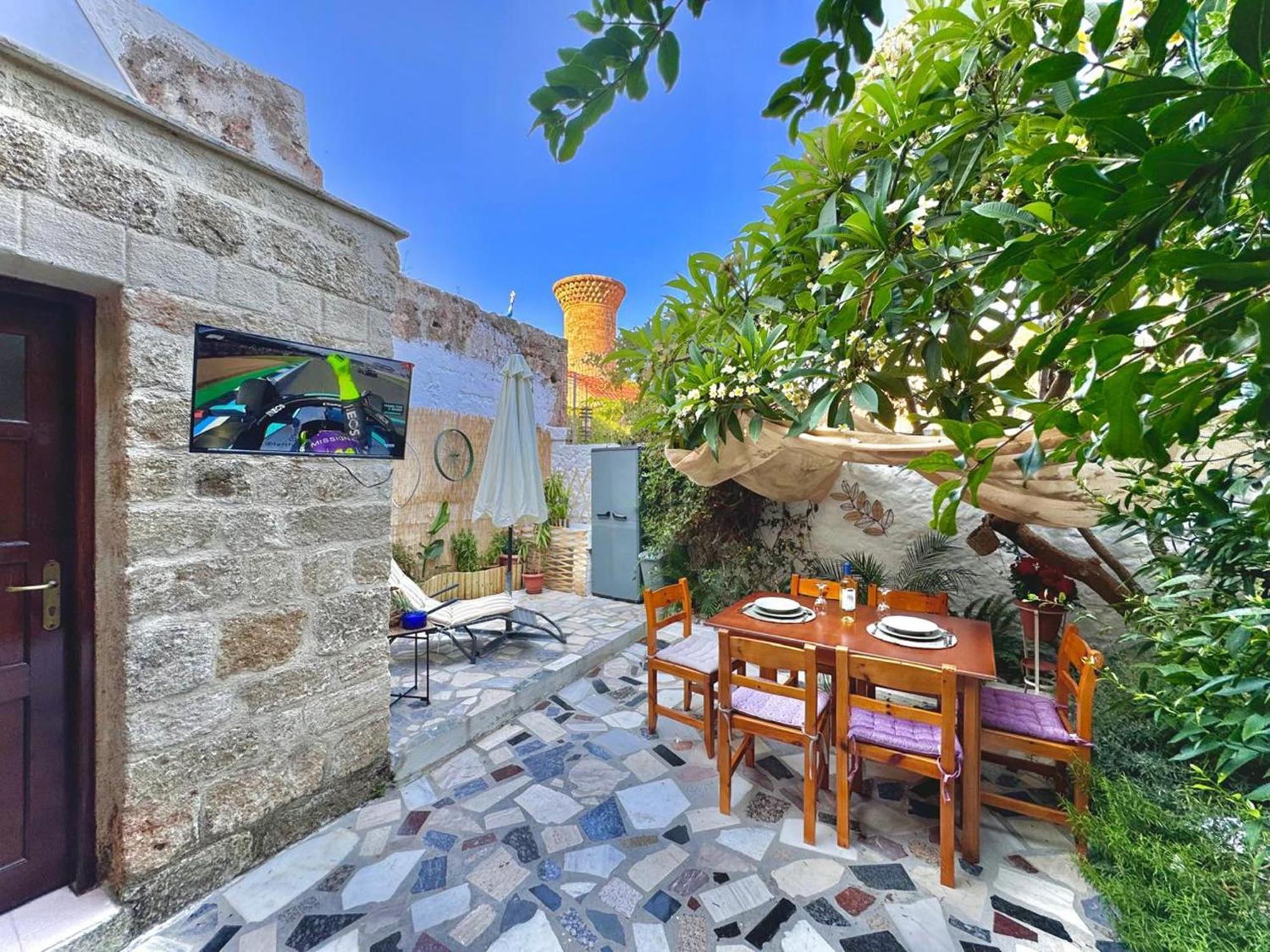 George&michael Traditional House *